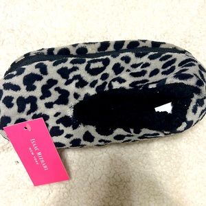 Women's leopard print slippers